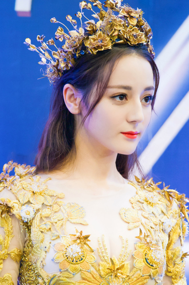 金鹰女神|宋茜金鹰女神刷出来的？组委会清理刷票，狂掉54万票后赵丽颖上升第一