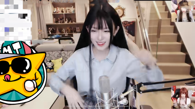 腐团儿开播现场换装学生制服,梦回青春校园,弹幕沸腾