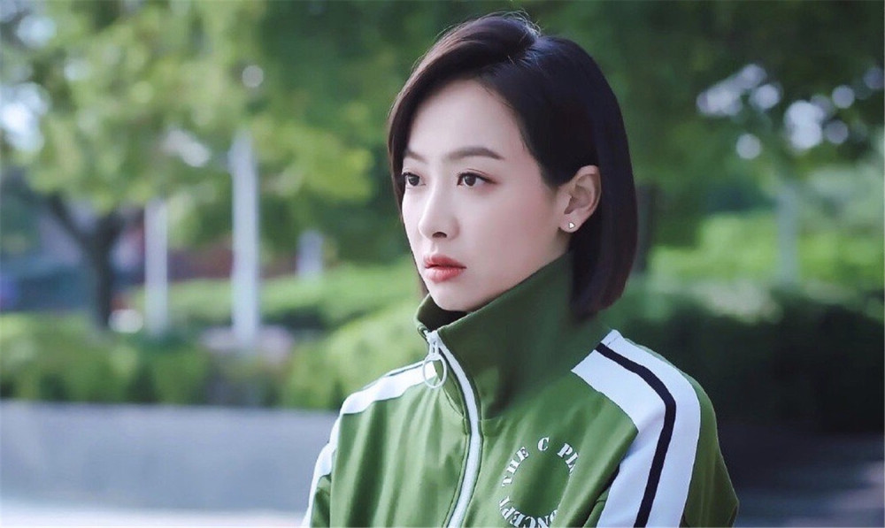 金鹰女神|刚获封金鹰女神就被锤，主办方一点面子没给宋茜留