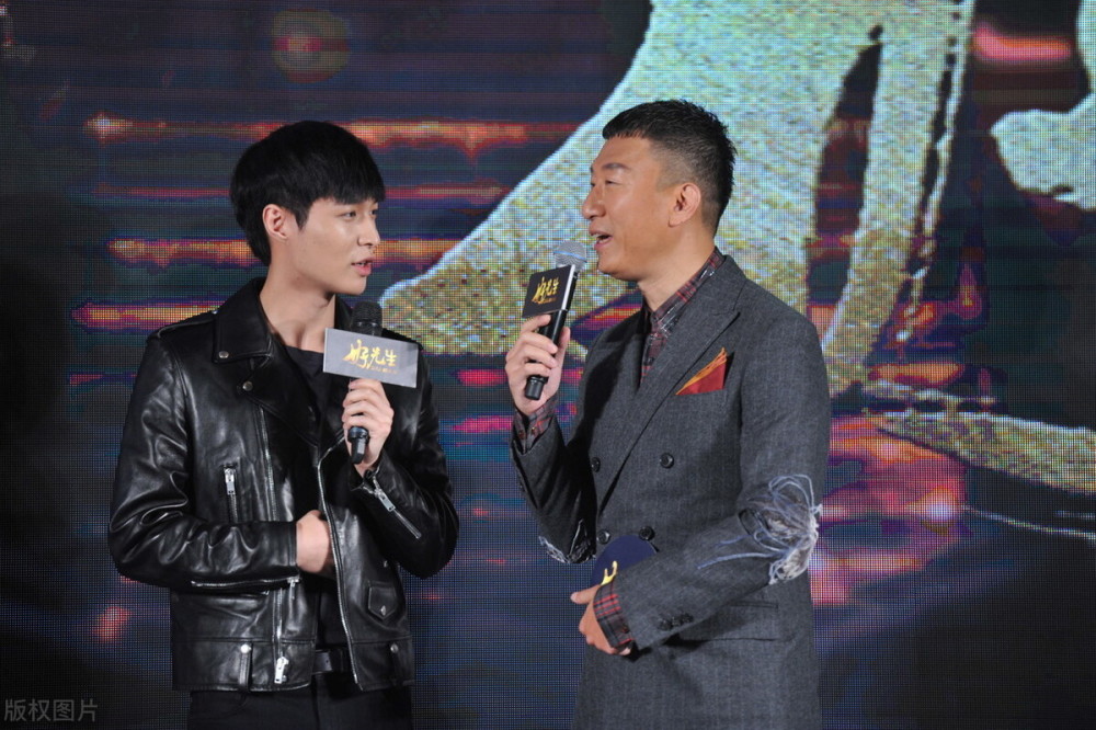 张艺兴|新剧《扫黑风暴》：张艺兴、肖战双顶流，搭档老戏骨孙红雷、宁静