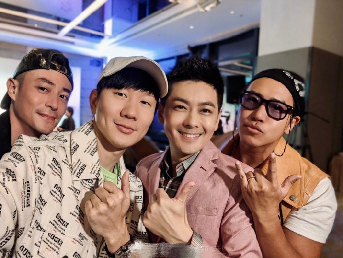 林志颖|陈若仪晒全家福为老公庆生，身高被儿子直追，46岁林志颖仍少年