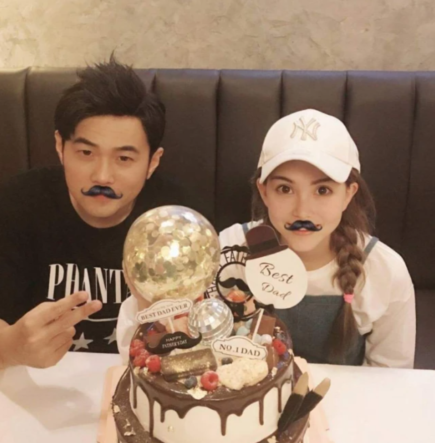 昆凌|昆凌更新表情疑暗示侯佩岑闭嘴，周杰伦力挺娇妻，侯佩岑再做回应