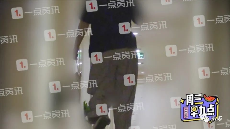 粉丝|一年之内，他的粉丝塌了两回房……