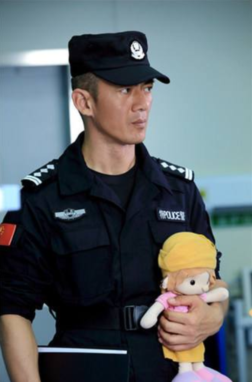 他曾是郑伊健保镖,如今是银幕"特种兵王",身价过亿成人生赢家