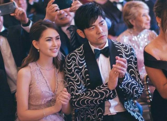 侯佩岑|开怼了？昆凌发图内涵侯佩岑获周杰伦转发，侯佩岑点赞回击太绝了