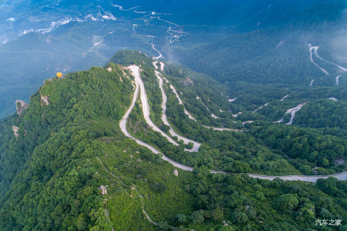 高山草甸|北京第三高峰百花山，夏日清凉世界，高山林海花园