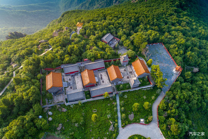 高山草甸|北京第三高峰百花山，夏日清凉世界，高山林海花园
