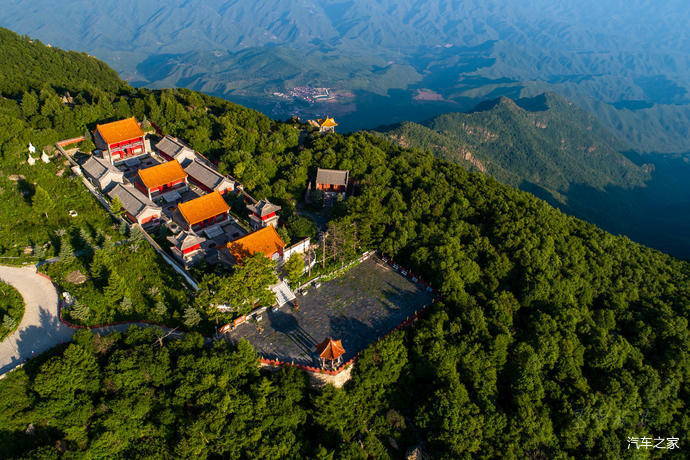 高山草甸|北京第三高峰百花山，夏日清凉世界，高山林海花园