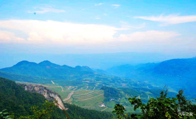 春遊山夏避暑秋觀景冬賞雪華鎣山旅遊區