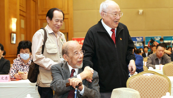 浙江省戏剧家协会|海上文艺大咖云集，上海文联成立70周年座谈会都来了谁？