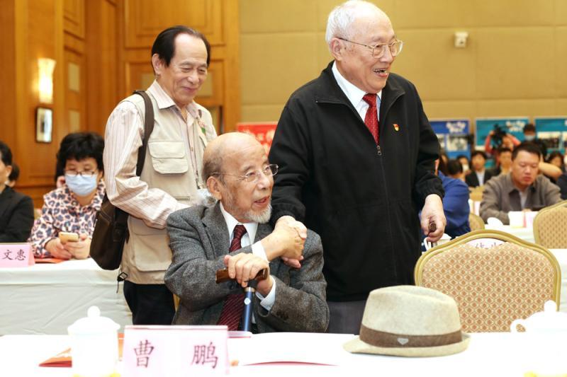 浙江省戏剧家协会|海上文艺大咖云集，上海文联成立70周年座谈会都来了谁？