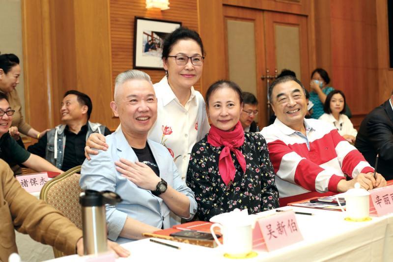 浙江省戏剧家协会|海上文艺大咖云集，上海文联成立70周年座谈会都来了谁？