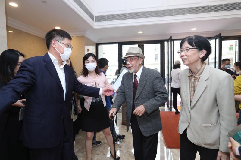 浙江省戏剧家协会|海上文艺大咖云集，上海文联成立70周年座谈会都来了谁？