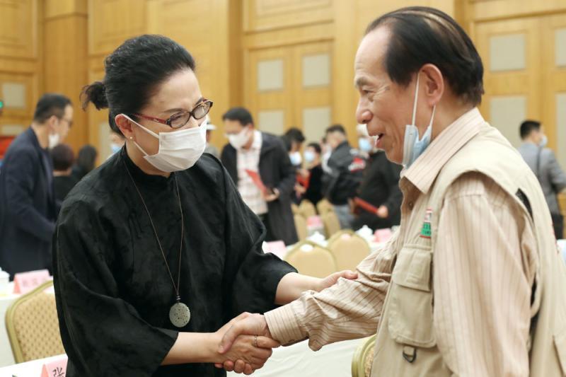 浙江省戏剧家协会|海上文艺大咖云集，上海文联成立70周年座谈会都来了谁？