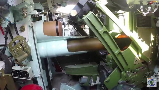 欧美主战坦克舍弃自动装弹机用黑人装填手原因是点错科技树