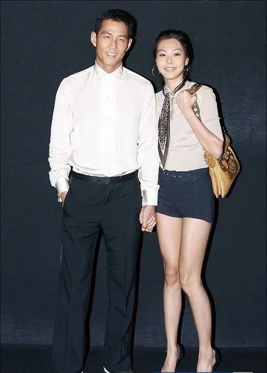 李富真|真正的白富美在干嘛？跟亲兄弟抢家产