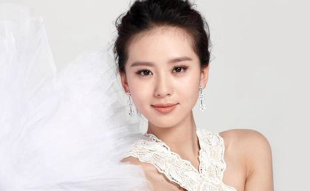 刘诗诗|刘诗诗竟是“男生”性格？曾拍着大腿让倪妮坐，网友：CP逆了！