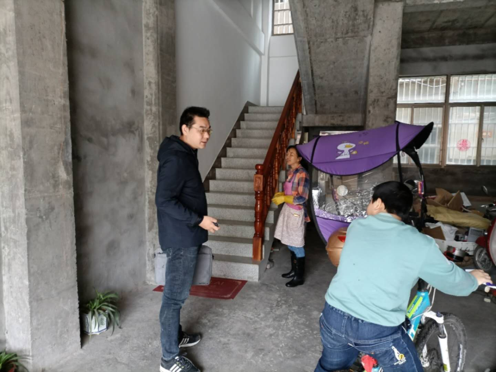 持续精准发力 坚决打赢扫黑除恶专项斗争攻坚战_腾讯新闻