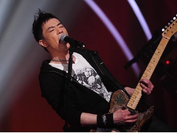 音乐人|收入比保洁员低、走红比登天难，他们堪称娱乐圈炮灰…