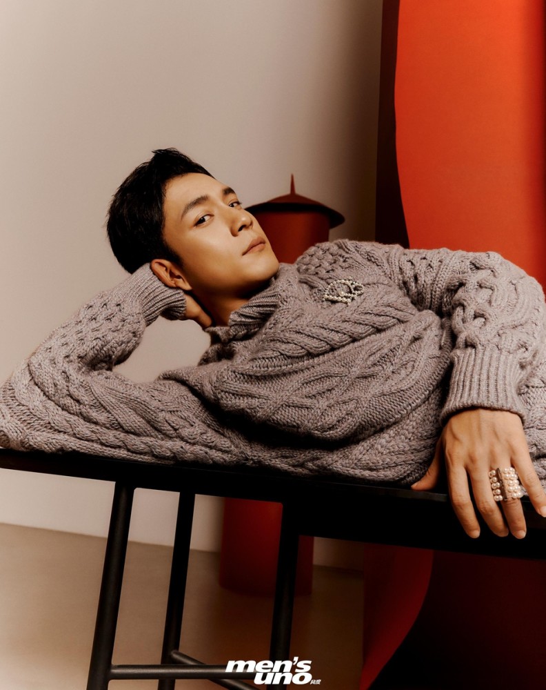 韩东君登杂志封面02油画质感大片荷尔蒙气息尽显