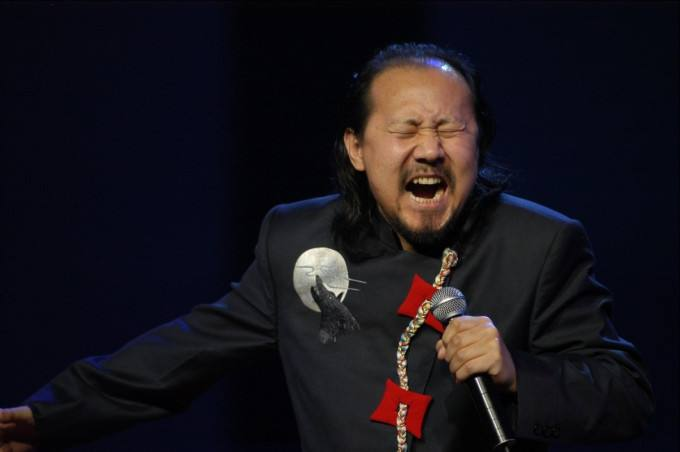 腾格尔|老艺术家这么多，60岁腾格尔凭什么能拥有自己的个站