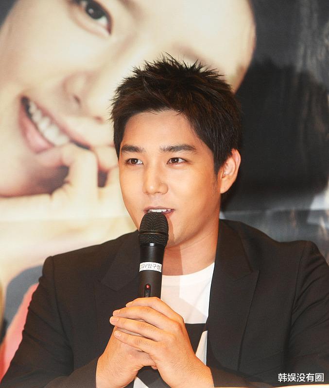 完全认不出来sj强仁公开纤瘦近况满脸胡渣但棱角分明