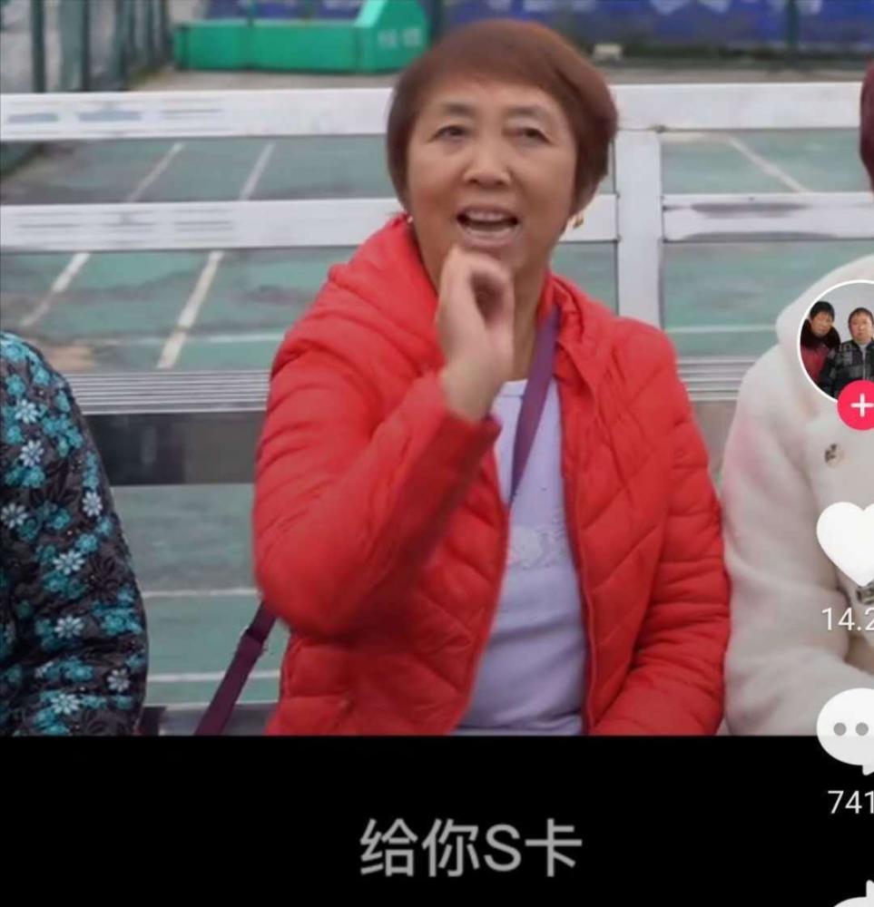 鱼翔|郭敬明发S卡事件，折射出国内演艺环境有多糟糕