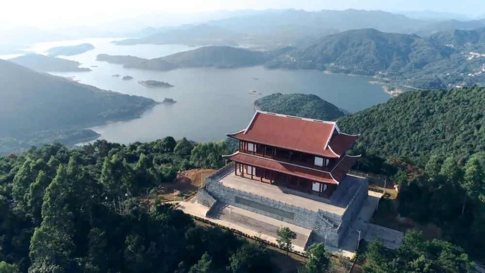 莆田新添网红打卡地——千古一骏"天马阁"_腾讯新闻