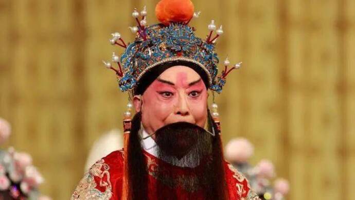 谭元寿|想起15年前，谭元寿先生饰演的刘备，在台上始终“带着”我这个孙尚香