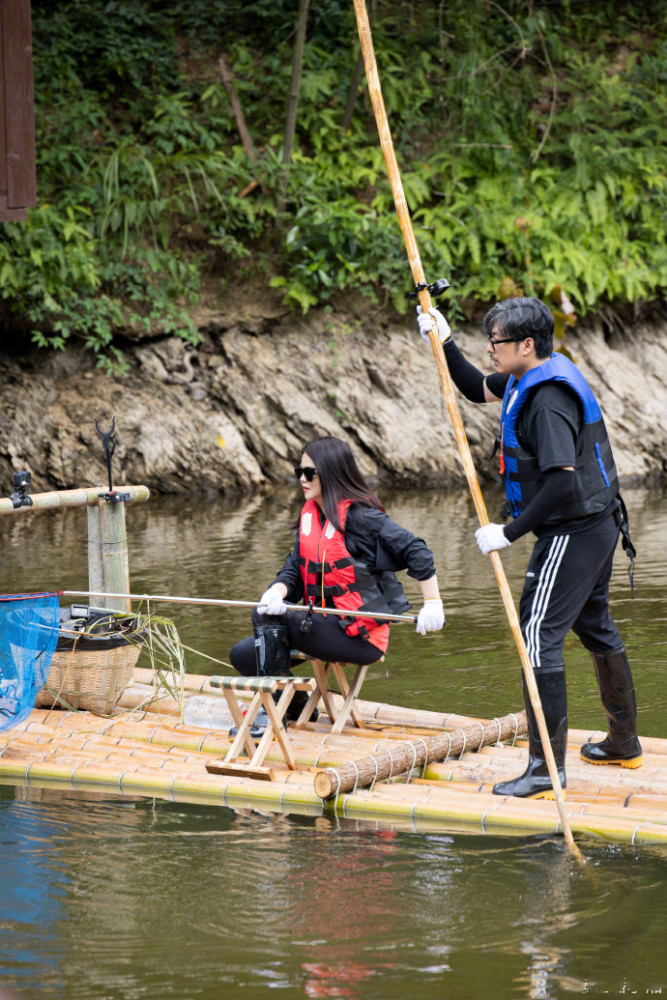 王岳伦|李湘王岳伦体验农家生活，生火做饭超接地气，夫唱妇随恩爱十足