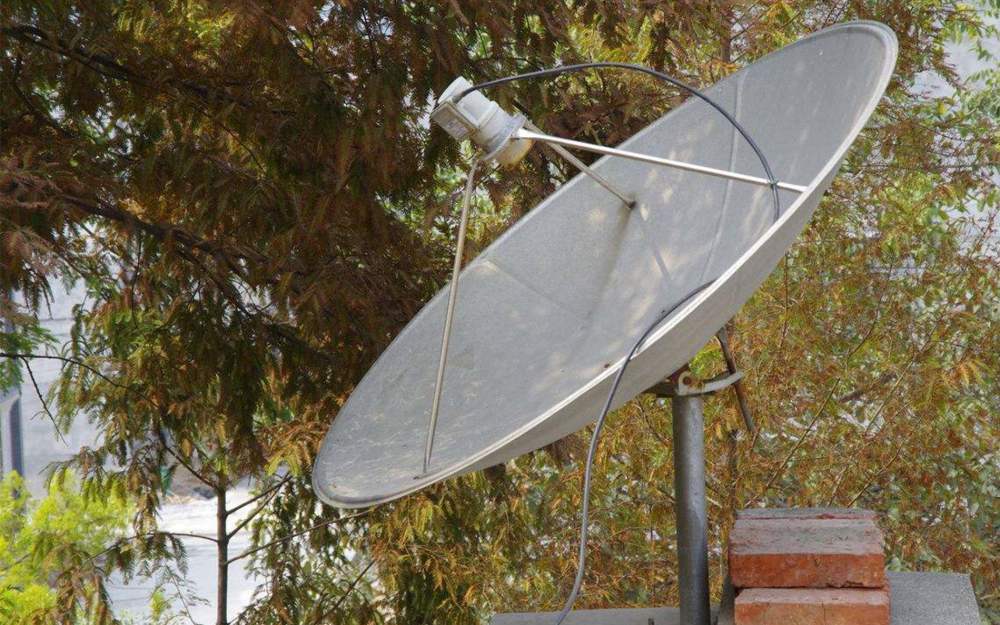 卫星锅|卫星锅能看到国外频道，为何国家禁止安装？危害比想象的大