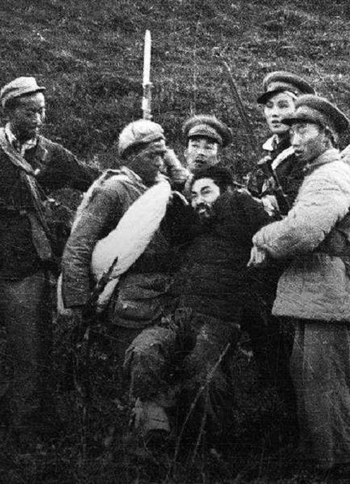 揭秘真实的东北土匪座山雕如若没有杨子荣还真抓不住他