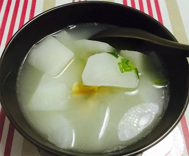 口腔异味|口臭是幽门螺杆菌在作怪 别怕，牢记4个“一” 灭细菌 防口臭