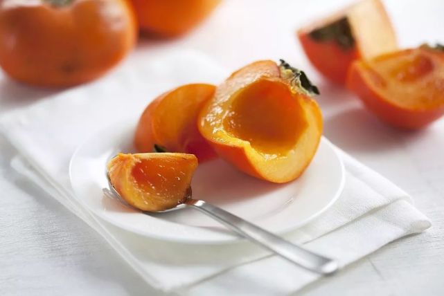 爱吃柿子的注意了 柿饼 口腔溃疡 柿霜 柿子