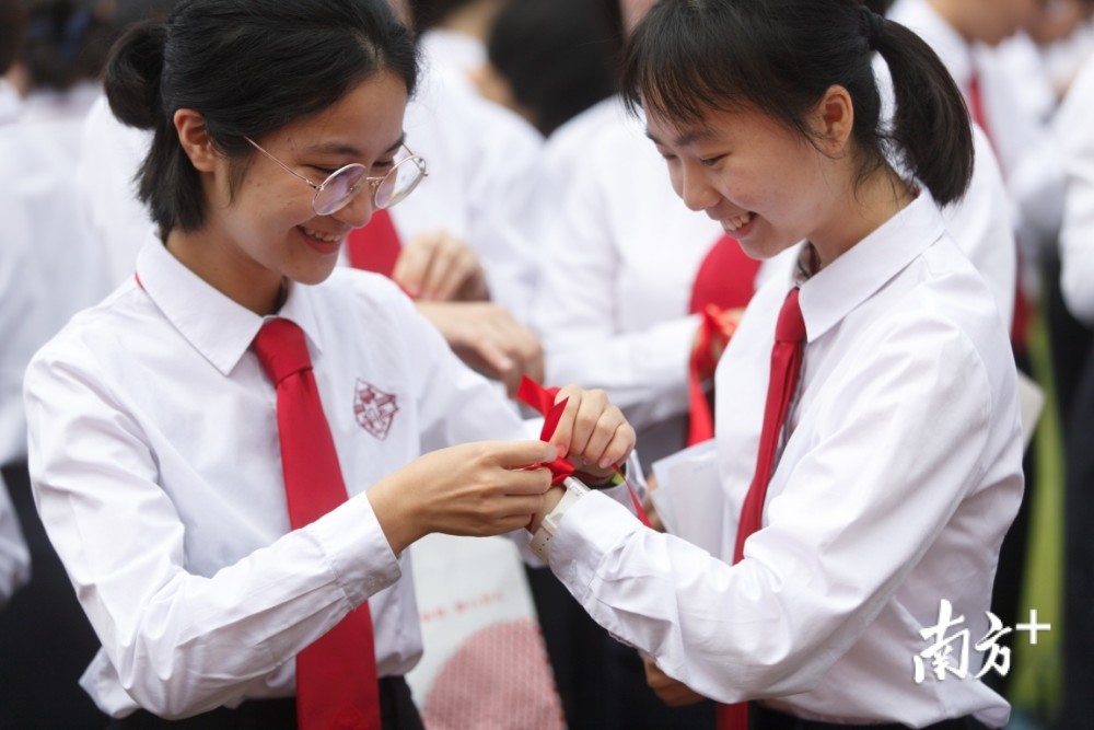 18岁了广州市执信中学这场成人礼仪式感满满