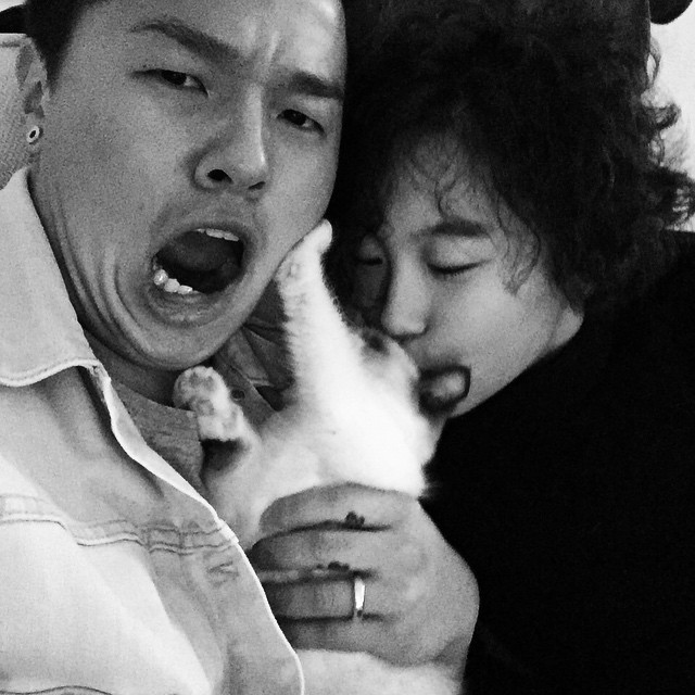 窦靖童|公开认爱？窦靖童绯闻男友晒同框照，甜蜜配文：隐藏你的妻子