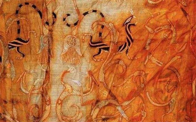 旧石器时代|服饰中的“统治欲望”：先秦服饰制度如何体现等级观念？