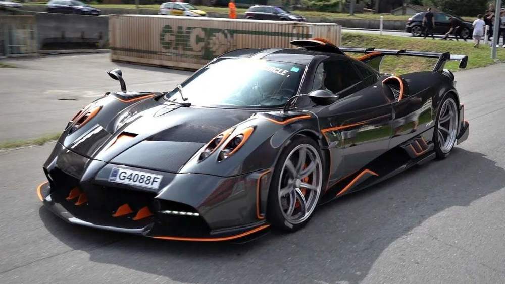 Pagani huayra r 2022