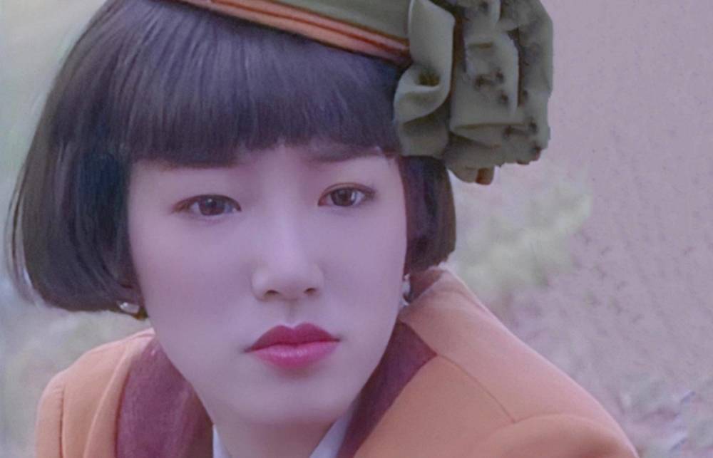 关宝慧|恭喜！52岁香港著名女星宣布迎来新恋情，曾为早点嫁人公开承认整容