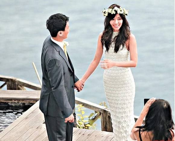 侯佩岑|侯佩岑回应昆凌盗图事件，却被网友骂戏多：昆凌不缺这个赞