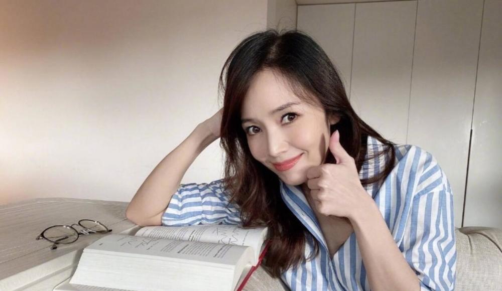 侯佩岑|侯佩岑回应昆凌盗图事件，却被网友骂戏多：昆凌不缺这个赞