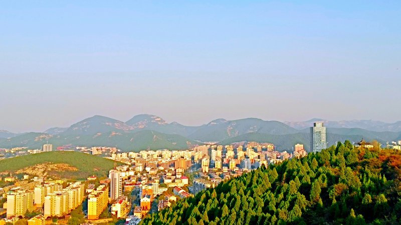 郎茂山|这里是济南｜郎茂山，郎茂山，山光秋影红叶深