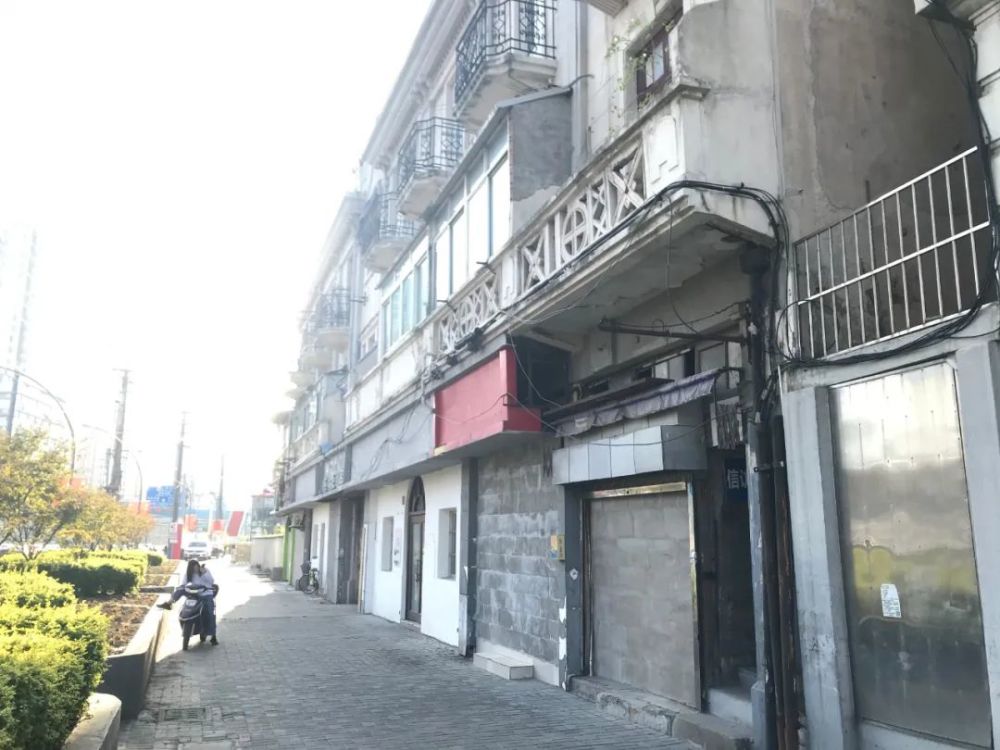 实地走访17街坊,从四川北路地铁站3号口出发,沿着武进路向江西北路