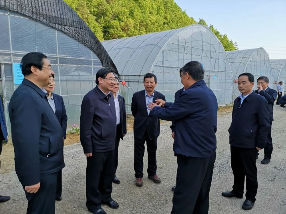 2019年10月15日,教育部党组书记,部长陈宝生来校考察调研,参观学校