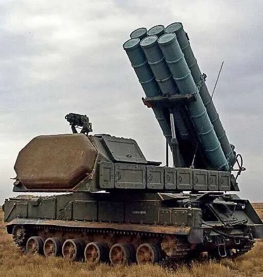 你说萨姆11吧,那玩意射程实际上并不比道尔大多少,老弹才25公里射程