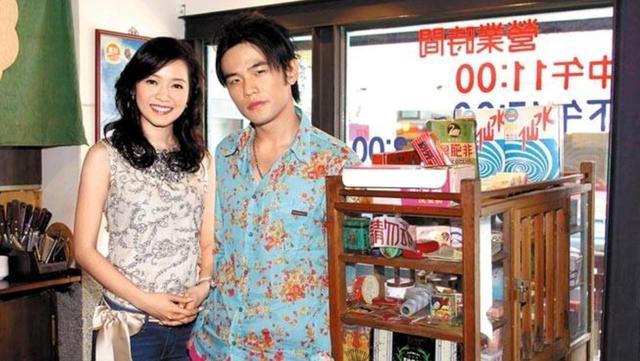 周杰伦|周杰伦婚后全是前女友的影子？侯佩岑情商高，风口浪尖做对两件事