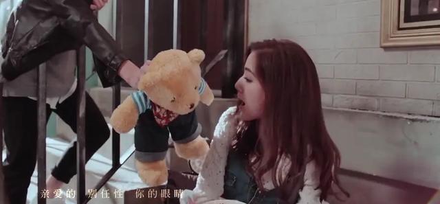 周杰伦|周杰伦婚后全是前女友的影子？侯佩岑情商高，风口浪尖做对两件事