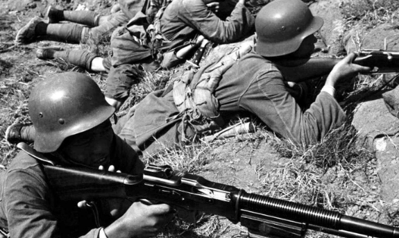 谍战片|国剧又出一部王炸谍战片，一集就上瘾！