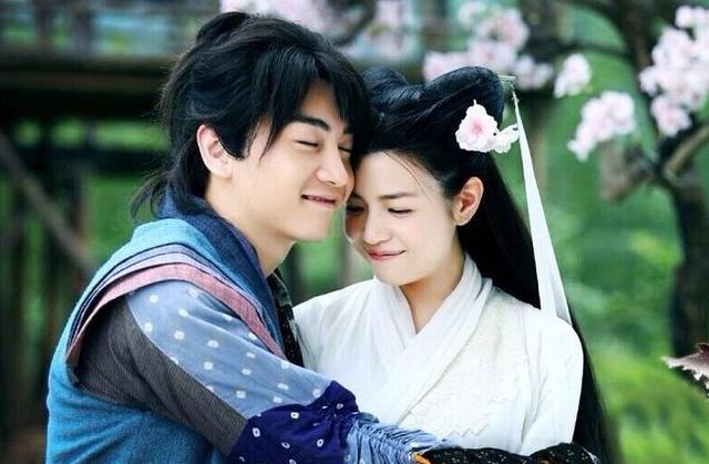 陈晓|没有胡子的陈晓太帅了！网友戏言陈妍希不在，他的眼睛才有星星