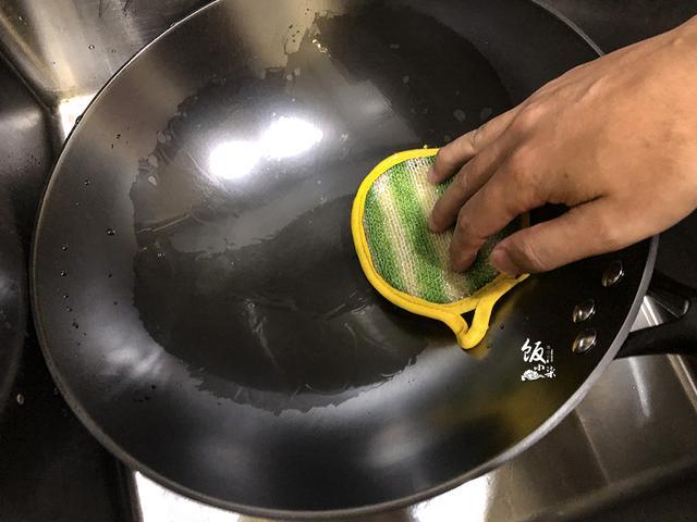新买的铁锅如何开锅老厨师教你正确的开锅方式用起来更顺手
